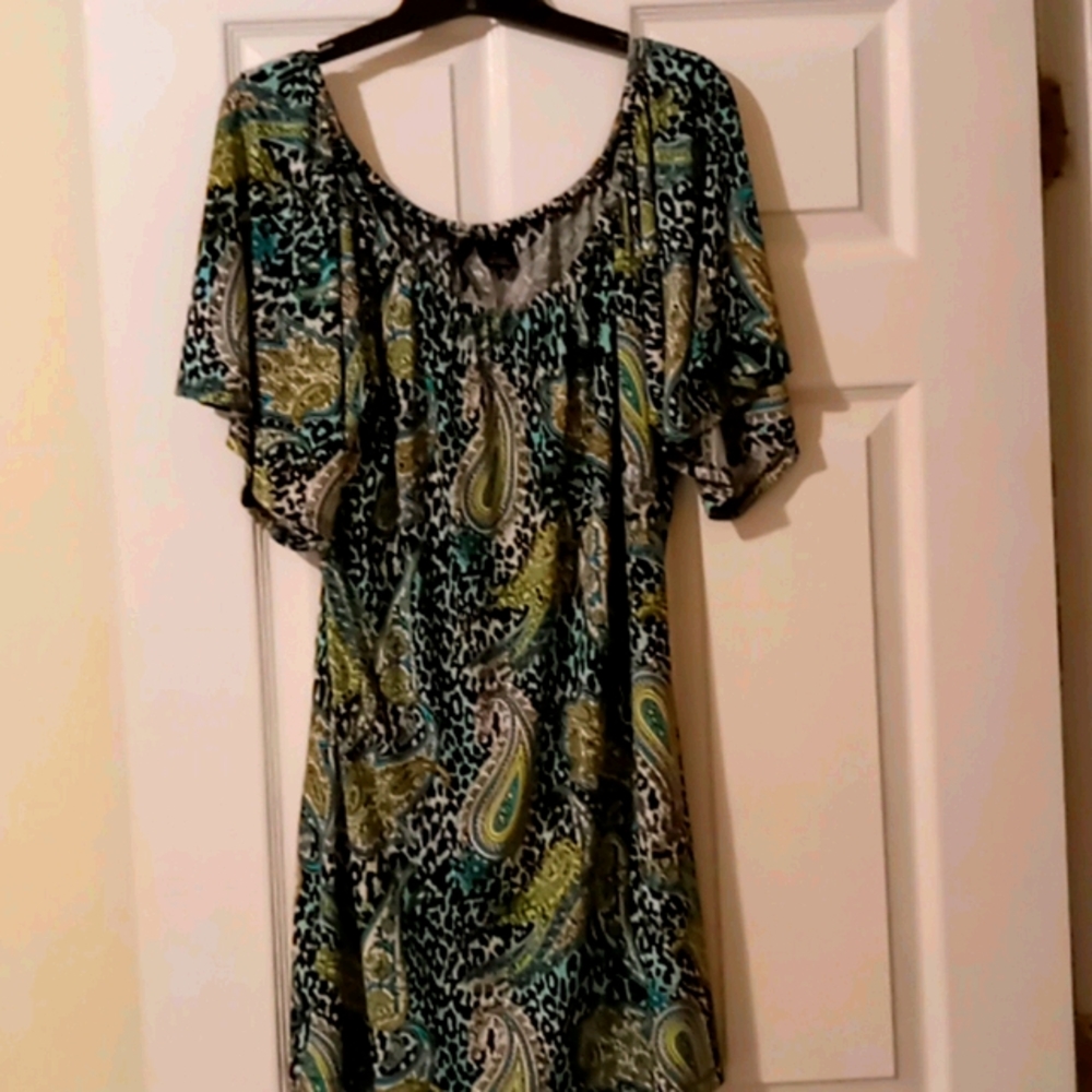 Pretty paisley top
